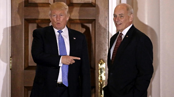 Trump und John Kelly, der Heimatschutzminister werden soll. (Quelle: dpa)