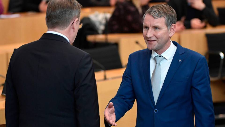 Thüringen: Bodo Ramelow verweigert Björn Höcke den Handschlag