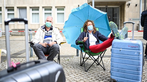 Demonstranten vor dem Niedersaechsichen Landtag in Hannover (Quelle: dpa/Marvin Ibo Güngör)