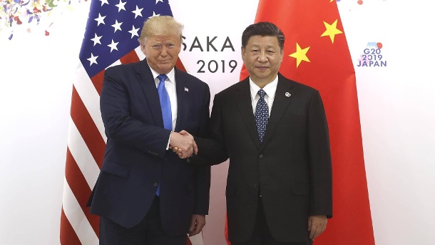 Donald Trump und Chinas Xi Jinping beim G20-Gipfel in Japan: Die Auseinandersetzung mit China hat in der US-Außenpolitik oberste Priorität. (Quelle: imago images)